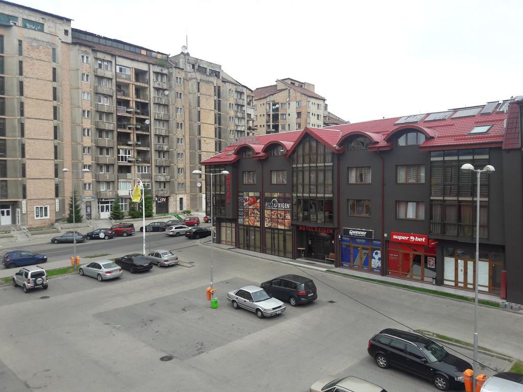 Hotel Oxigen Petroşani Exteriör bild