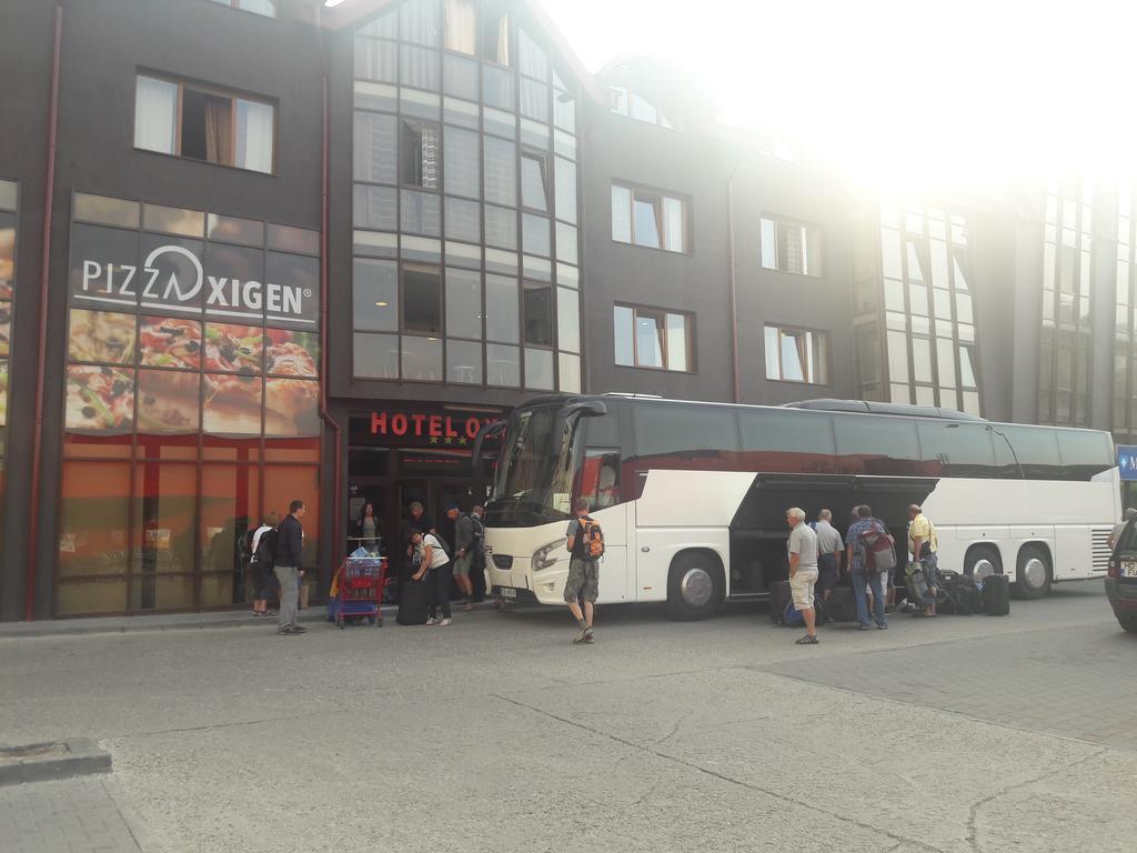 Hotel Oxigen Petroşani Exteriör bild