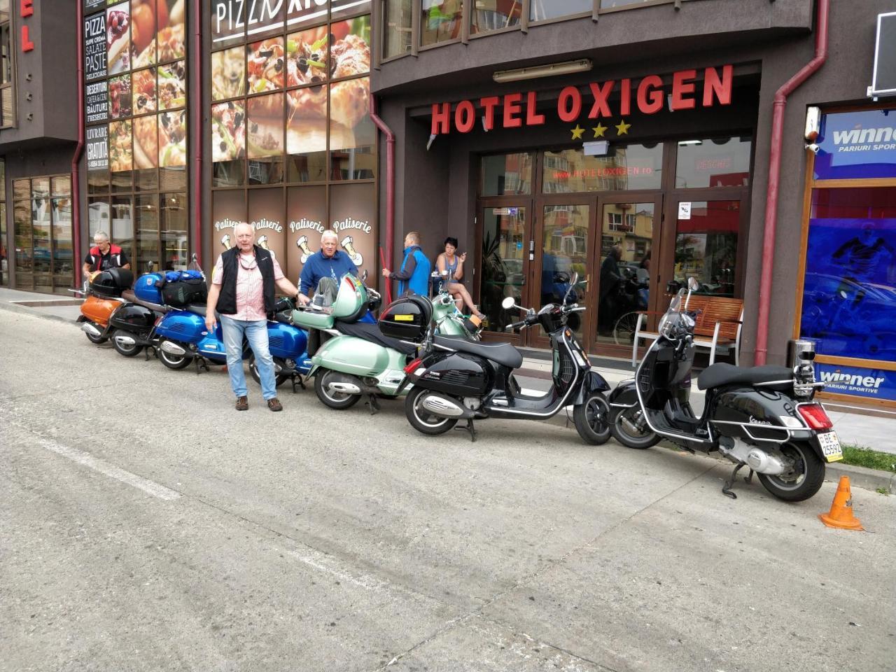 Hotel Oxigen Petroşani Exteriör bild
