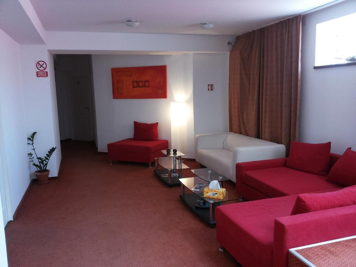 Hotel Oxigen Petroşani Exteriör bild